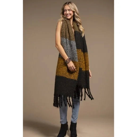 SOLD OUT Black Multi Plush Wide Stripe Oblong Scarf Winter Women's Casual Knit - Picture 4 of 4
